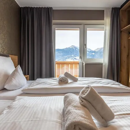 Zugspitz 4*