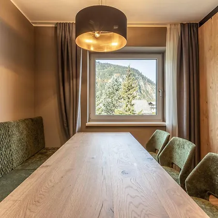 Zugspitz 4*