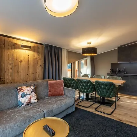 Zugspitz 4*