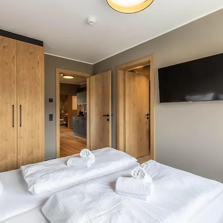Zugspitz 4*