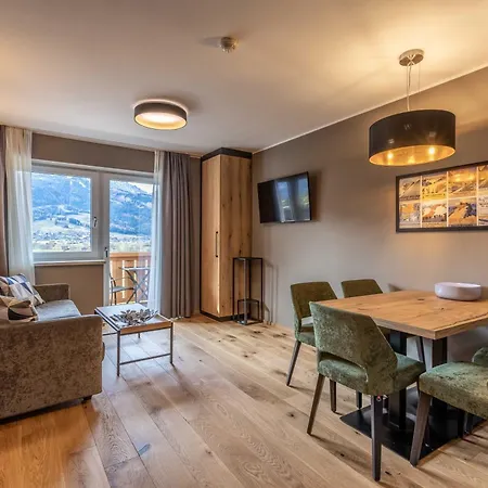 Zugspitz 4*