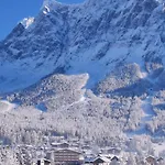 アパートホテル Zugspitz 4*
